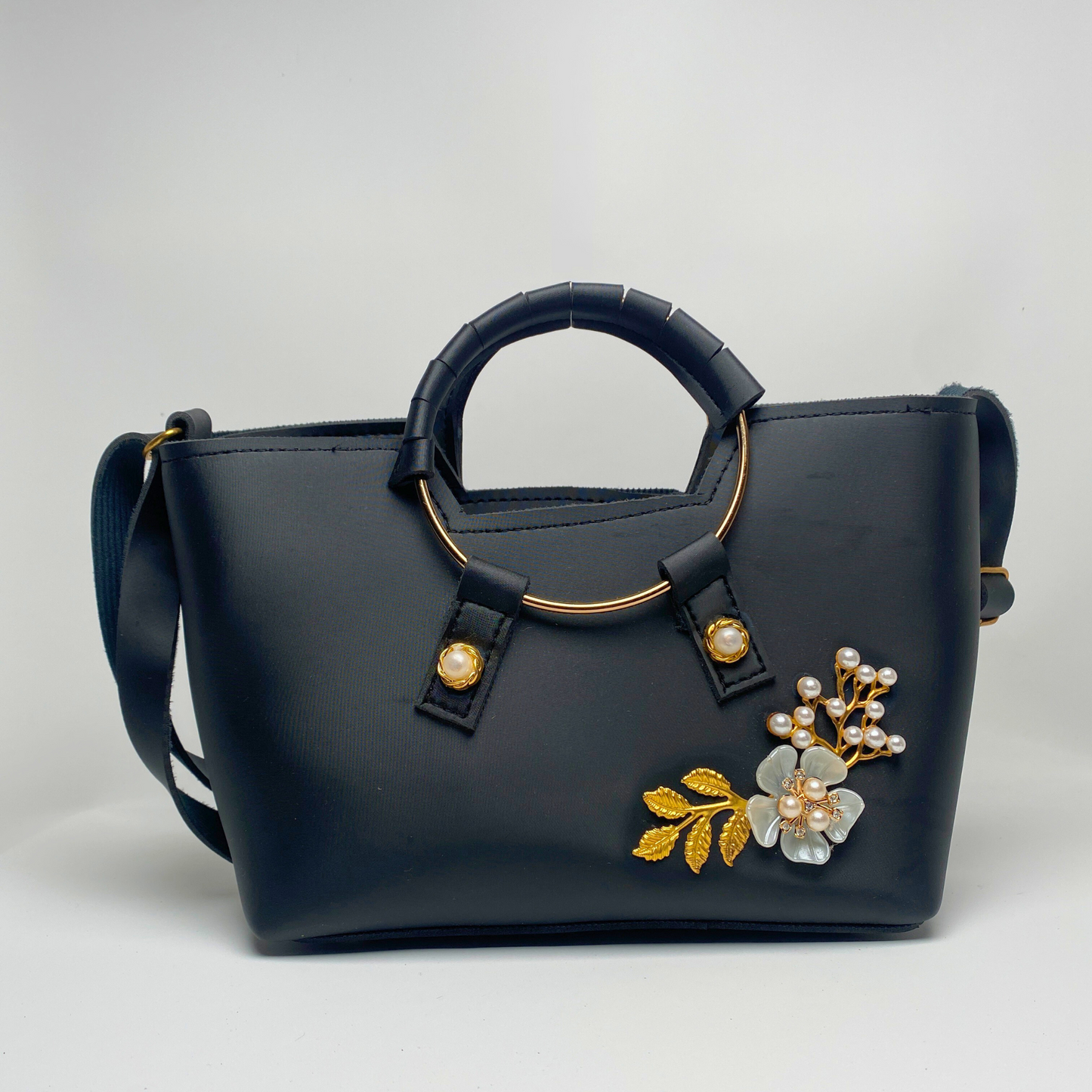 Handbag with Pearl & Floral Embellishment – Elegant Shoulder & Tote Bag